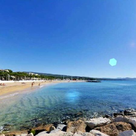 Logement climatisé avec jardin et parking pour 2 personnes en bord de plage La Ciotat Extérieur photo