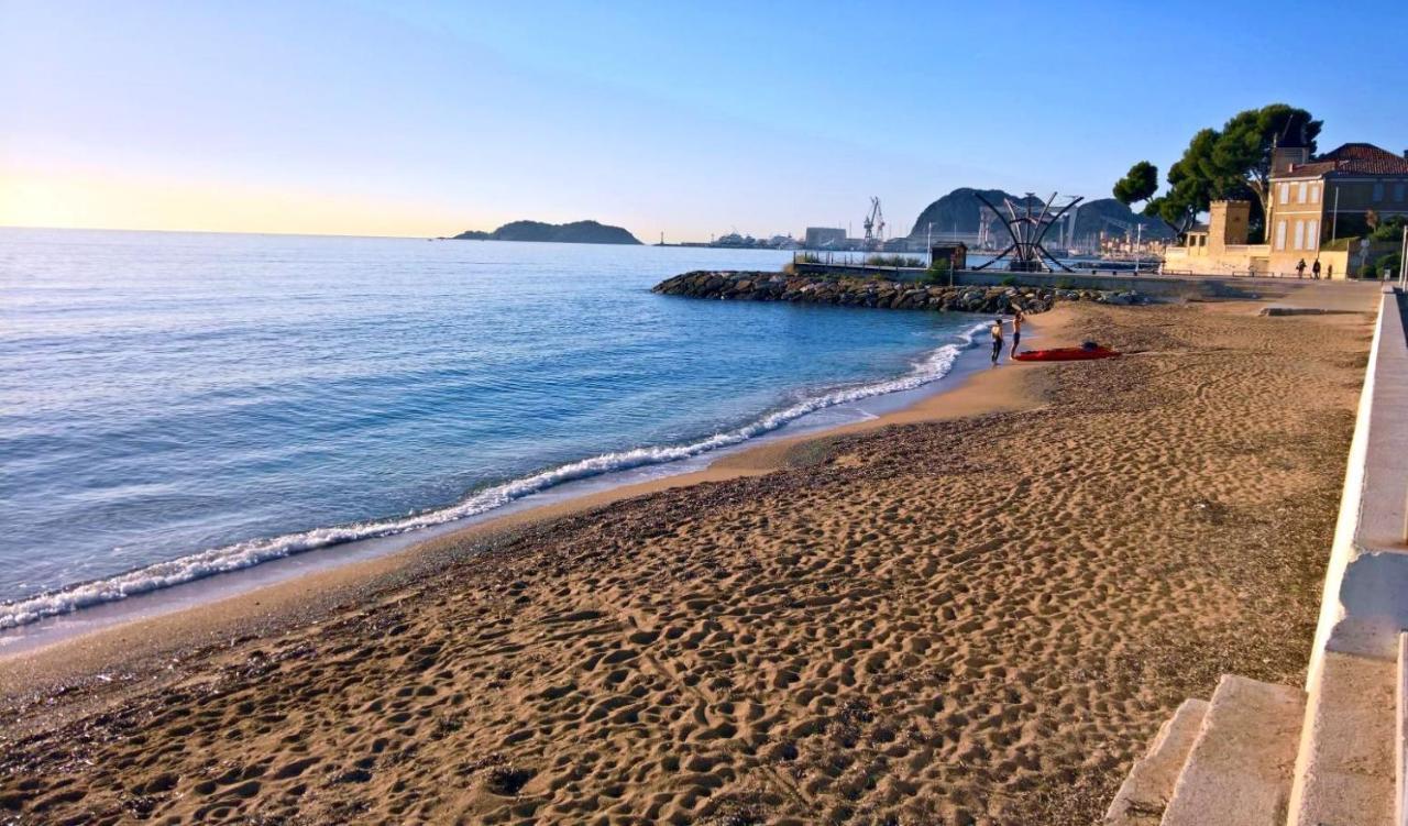 Logement climatisé avec jardin et parking pour 2 personnes en bord de plage La Ciotat Extérieur photo